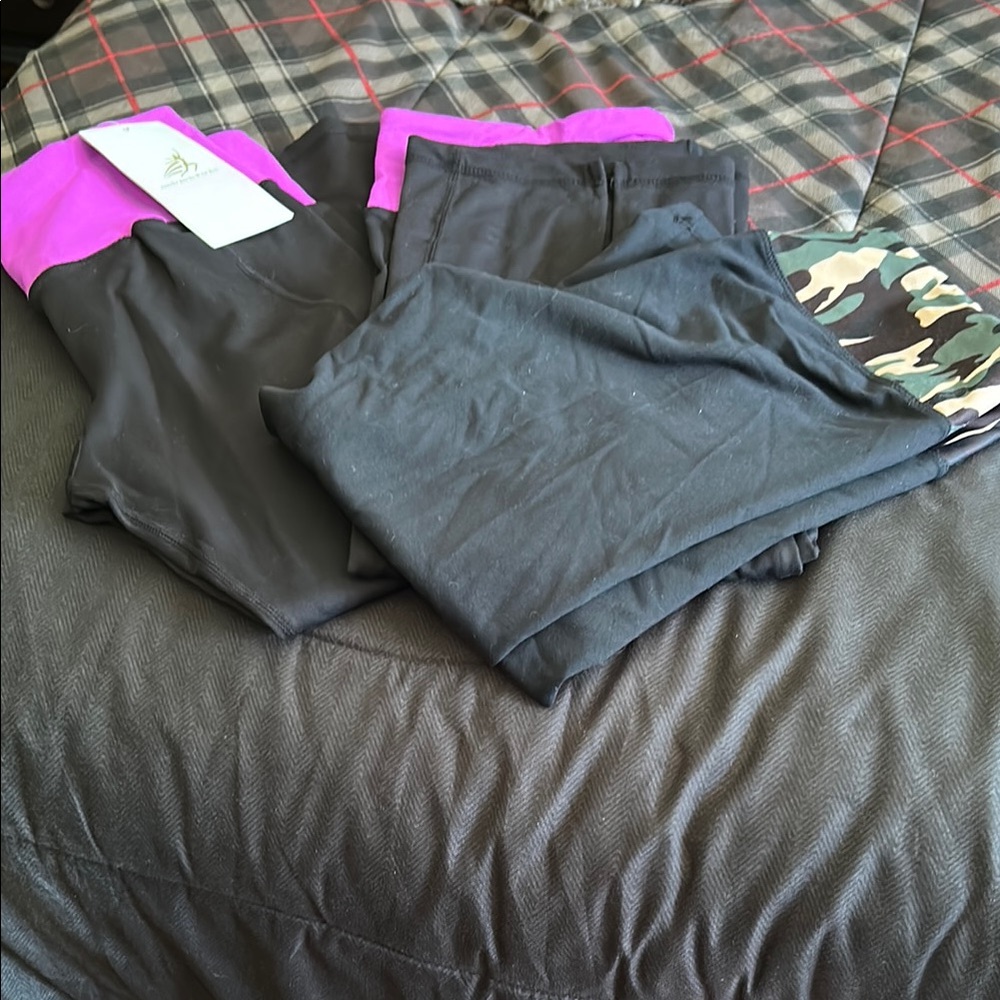 Black and Pink Women's Capris.3 pair package